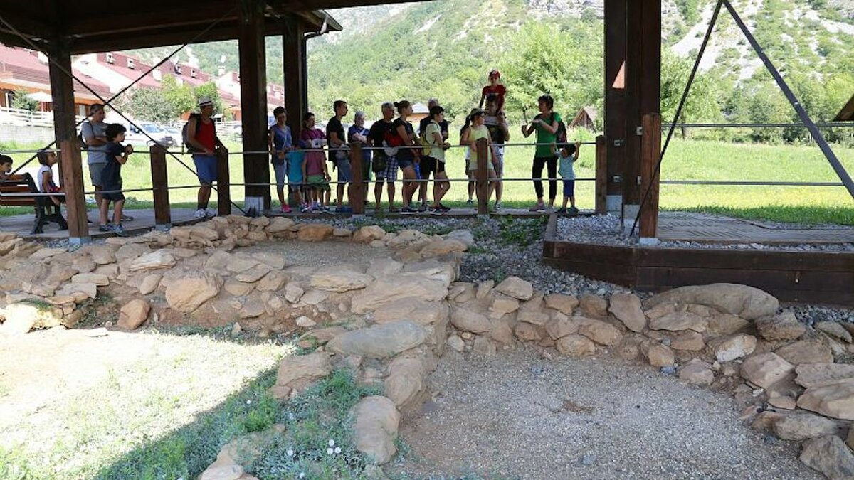 Visita guidata alla necropoli | G. Bernardi