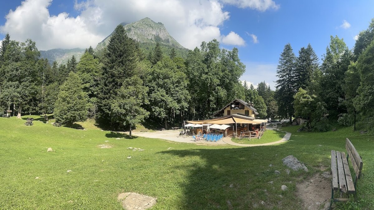 Nella foto il rifugio del Parco Pian delle Gorre | G. Bernardi.