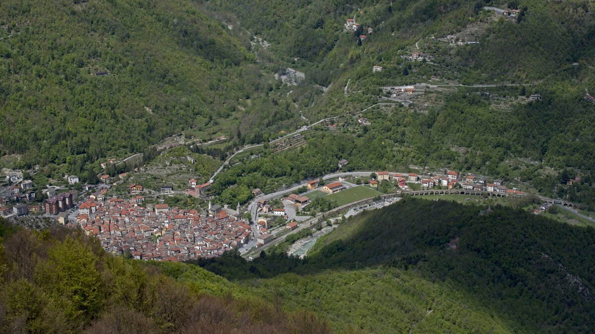 Ormea dall'alto | N. Villani.