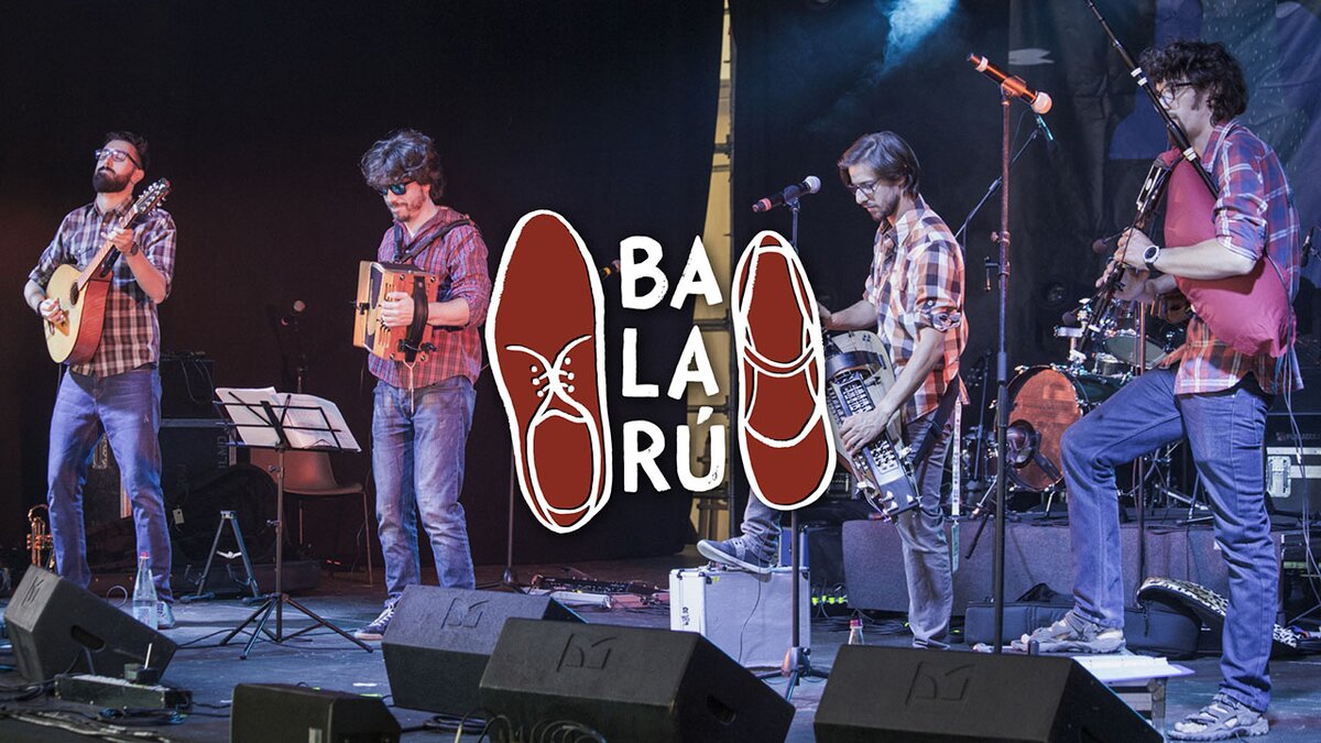 I Balarù in concerto. Fotografia di Luigi Renna. Fine descrizione fotografia.